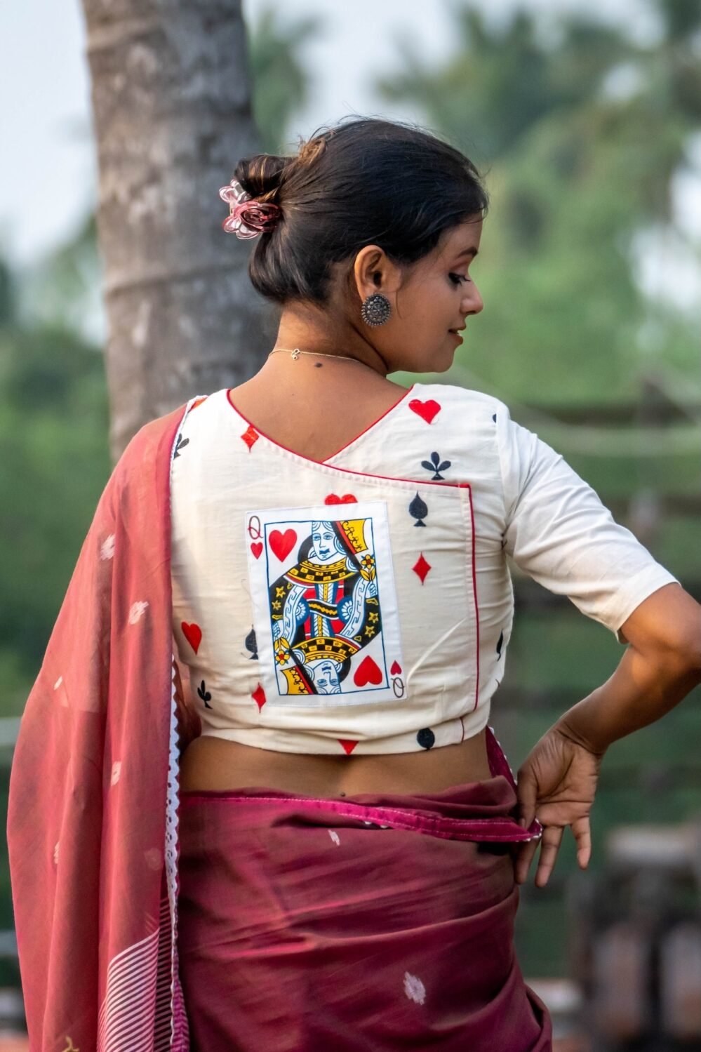 playcard queen painted back blouse