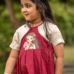 chhoto-uma-handpainted-maroon-frock-girls-close-up